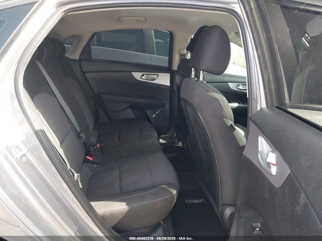 2023 KIA FORTE LXS 8