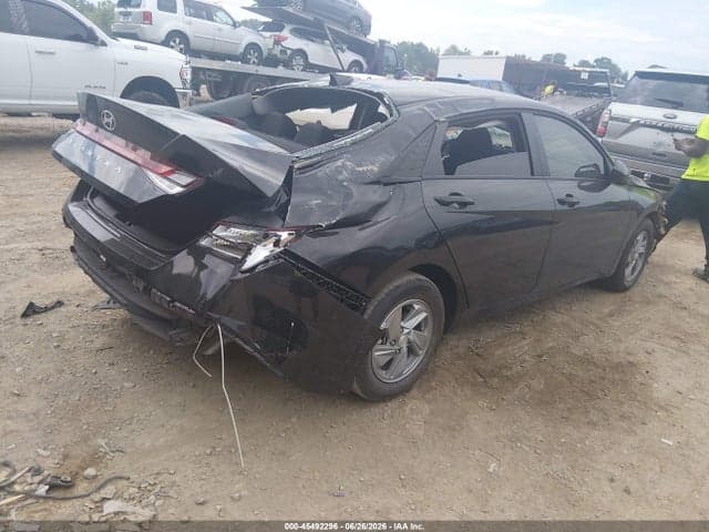 2026 HYUNDAI ELANTRA SE 4