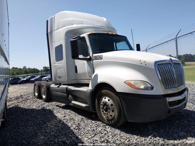 2018 INTERNATIONAL LT