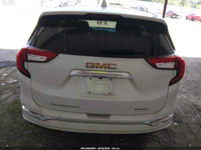 2022 GMC TERRAIN AWD DENALI 16