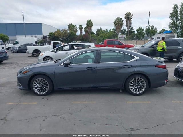 2025 LEXUS ES 300H LUXURY 15