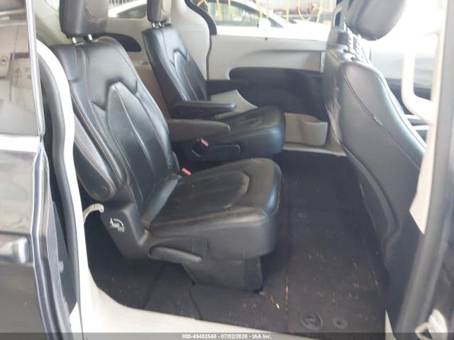 2020 CHRYSLER PACIFICA TOURING L 8