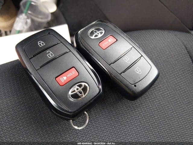 2026 TOYOTA COROLLA CROSS LE 11