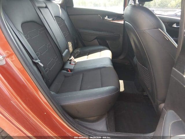 2023 KIA FORTE GT-LINE 8