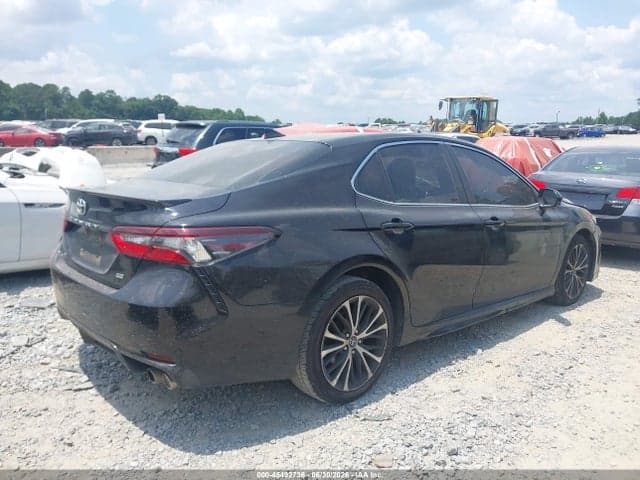 2021 TOYOTA CAMRY SE 13
