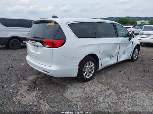 2021 CHRYSLER VOYAGER LX 4
