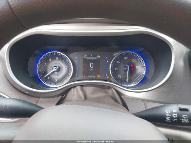 2021 CHRYSLER VOYAGER LX 7