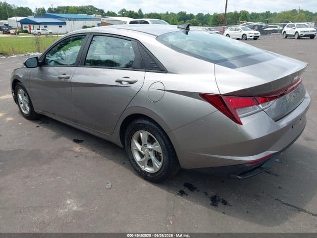 2023 HYUNDAI ELANTRA SE 3