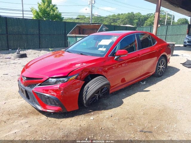 2021 TOYOTA CAMRY SE AWD 2