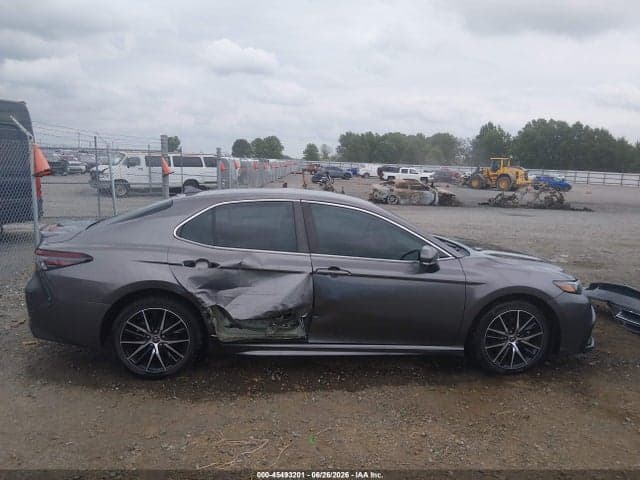 2022 TOYOTA CAMRY SE 13