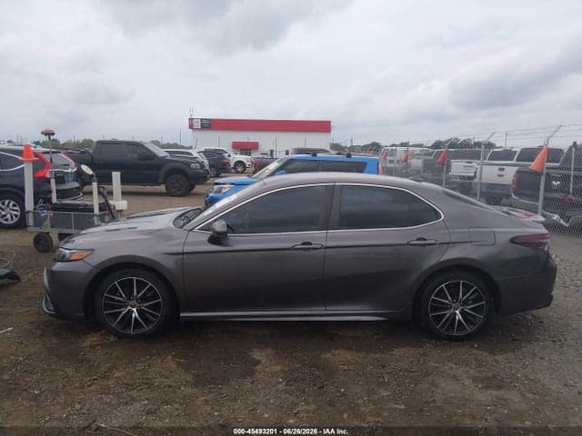 2022 TOYOTA CAMRY SE 14