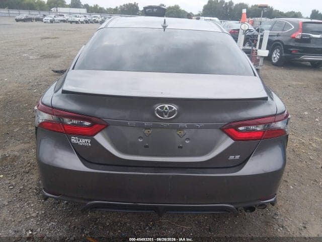 2022 TOYOTA CAMRY SE 16