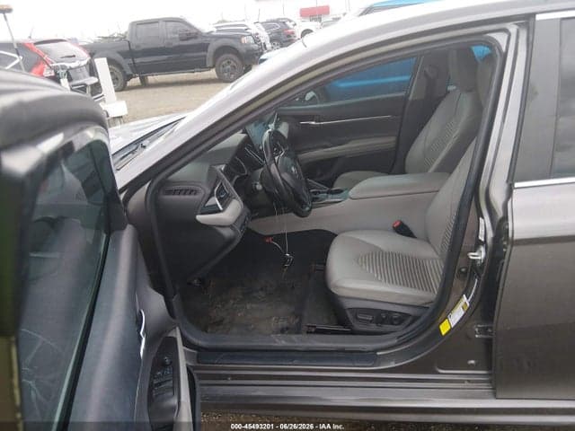 2022 TOYOTA CAMRY SE 17