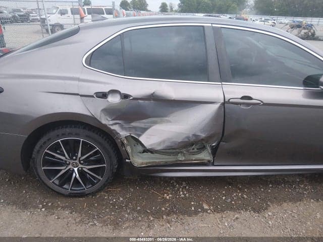 2022 TOYOTA CAMRY SE 6