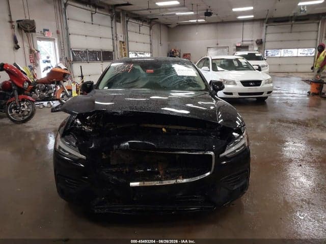 2019 VOLVO S60 T6 MOMENTUM 12