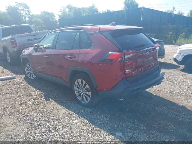 2020 TOYOTA RAV4 XLE PREMIUM 3