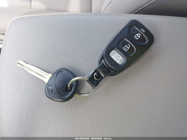 2019 HYUNDAI ELANTRA SE 11