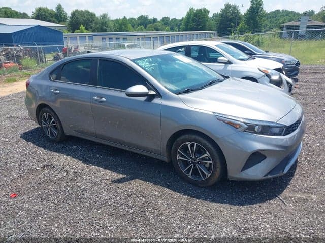 2024 KIA FORTE LXS 1