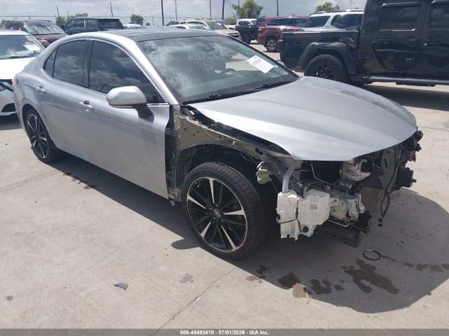 2018 TOYOTA CAMRY XSE 1