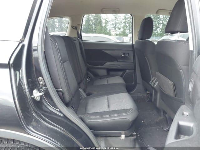 2019 MITSUBISHI OUTLANDER ES 8