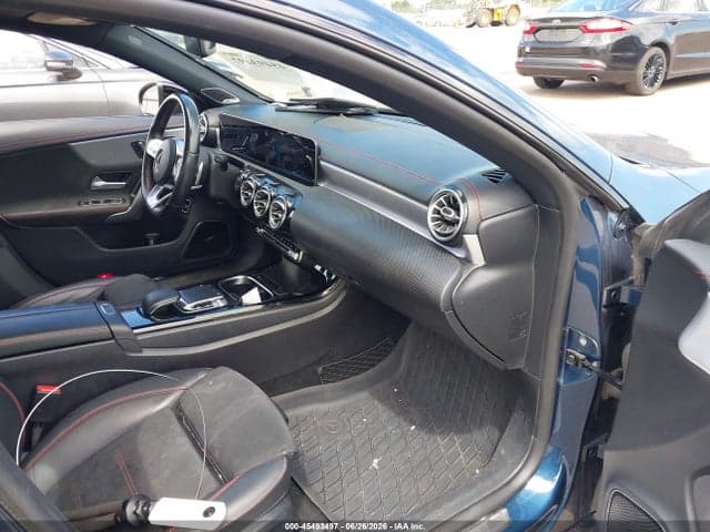 2020 MERCEDES-BENZ CLA 250 4MATIC 5