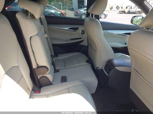 2019 INFINITI QX50 ESSENTIAL 8