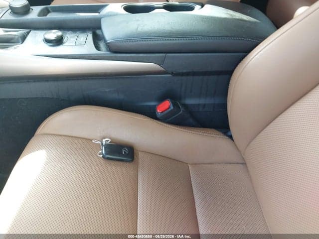 2018 LEXUS IS 300 11