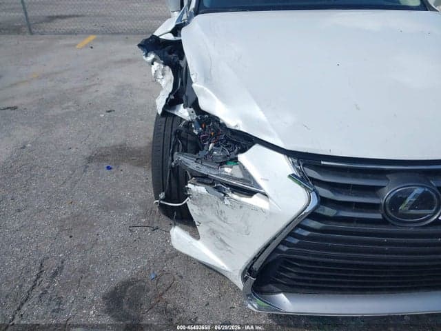 2018 LEXUS IS 300 6