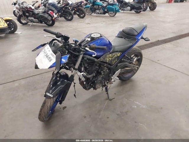 2018 YAMAHA YZFR3 2