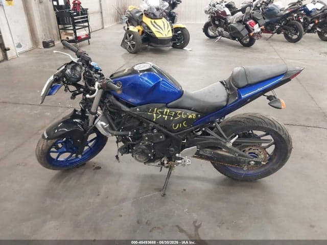 2018 YAMAHA YZFR3 14