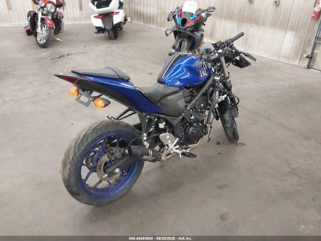 2018 YAMAHA YZFR3 4