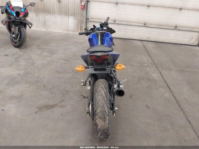2018 YAMAHA YZFR3 6