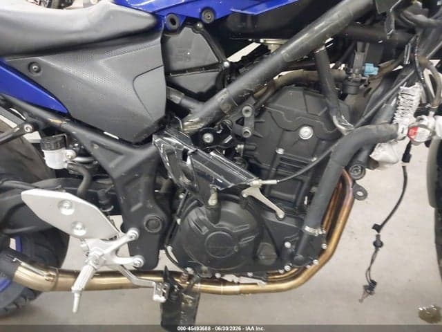 2018 YAMAHA YZFR3 8