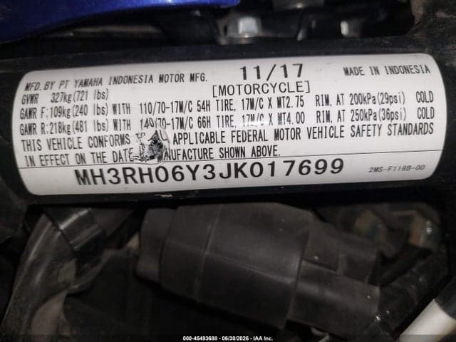 2018 YAMAHA YZFR3 10