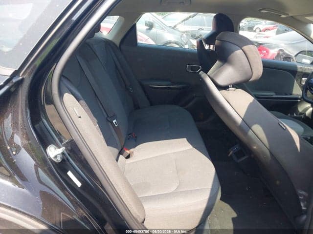 2025 KIA K4 LXS 8