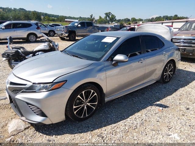 2018 TOYOTA CAMRY SE 2