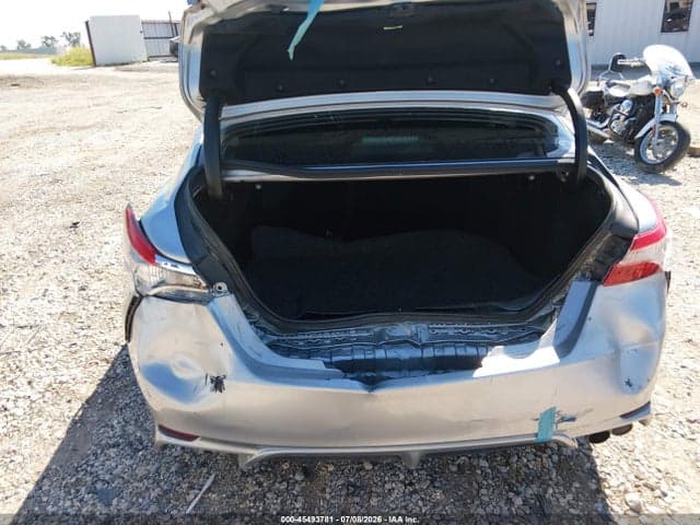 2018 TOYOTA CAMRY SE 6