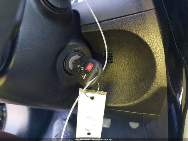 2017 TOYOTA COROLLA SE 11