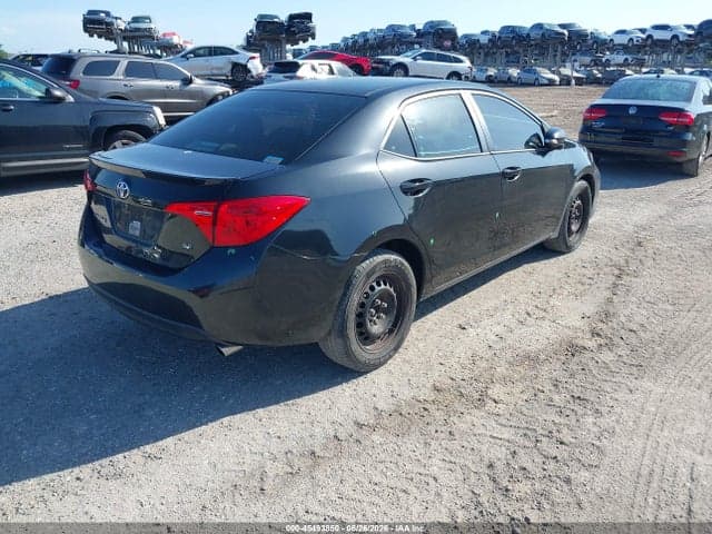 2017 TOYOTA COROLLA SE 4