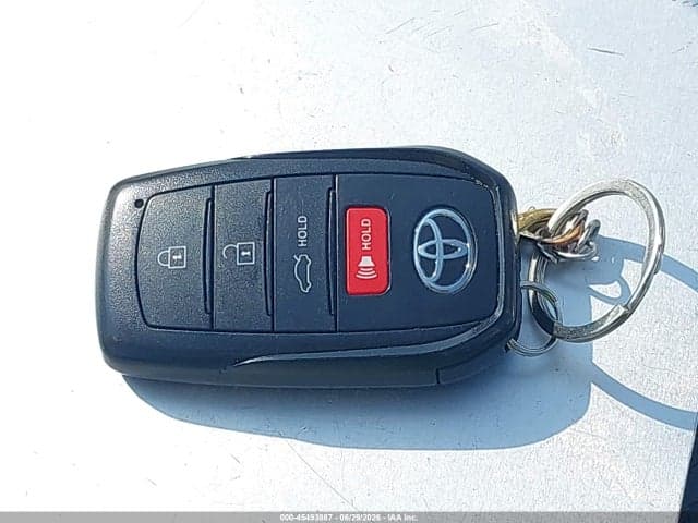 2026 TOYOTA COROLLA LE 11