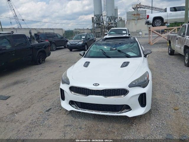 2018 KIA STINGER GT1 12
