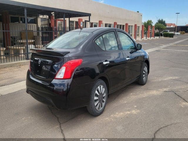 2019 NISSAN VERSA 1.6 SV 4