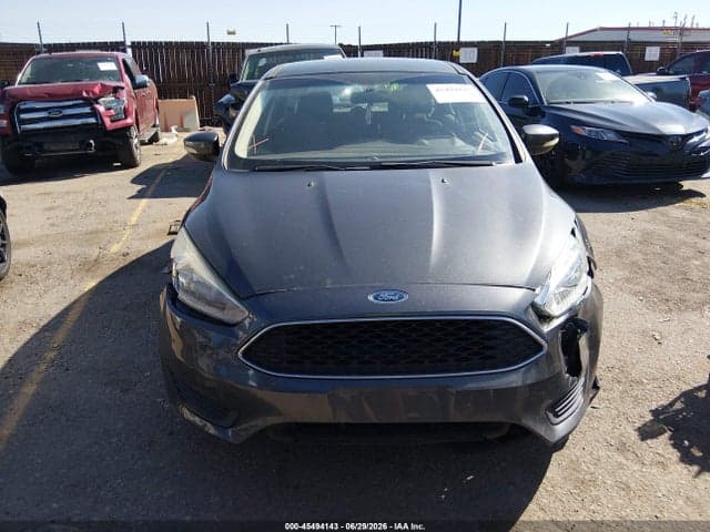 2017 FORD FOCUS SE 12