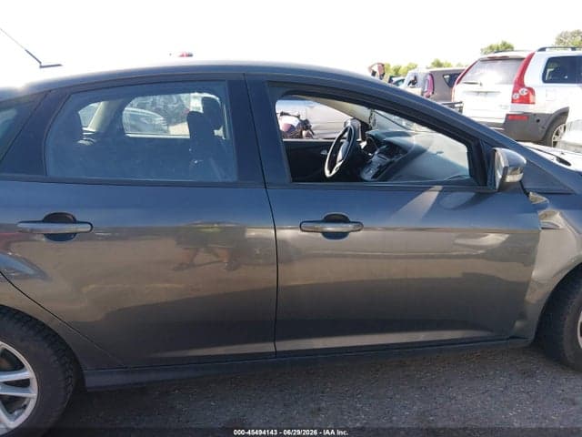 2017 FORD FOCUS SE 13