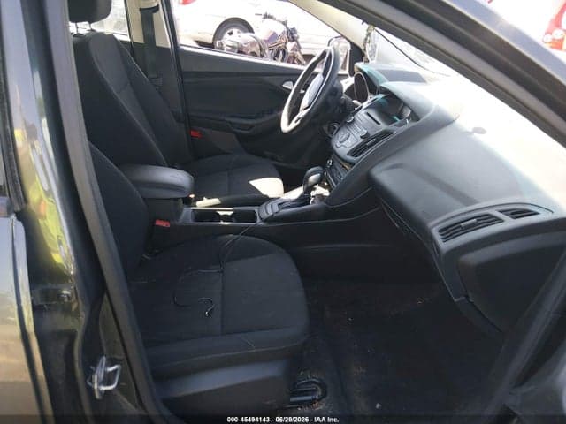 2017 FORD FOCUS SE 5