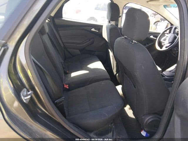 2017 FORD FOCUS SE 8
