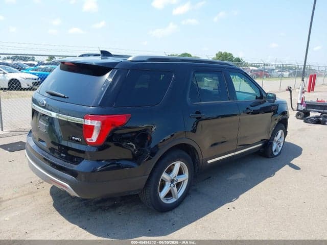 2017 FORD EXPLORER XLT 4