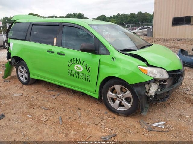2019 TOYOTA SIENNA L 7 PASSENGER 1