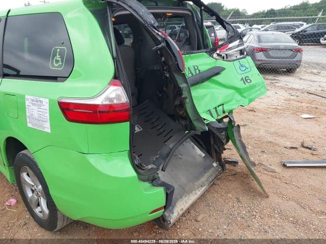 2019 TOYOTA SIENNA L 7 PASSENGER 6
