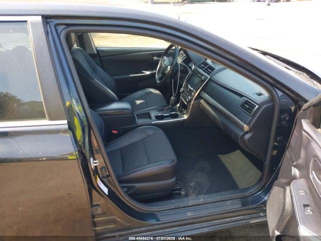 2017 TOYOTA CAMRY SE 5